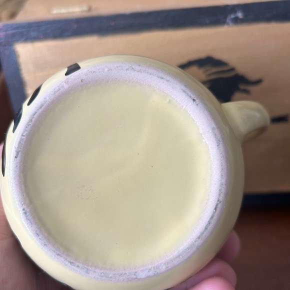 Yellow 'Perfectly Wicked' Mug in the shape of a cauldron for that witchy friend. - Picture 3 of 10